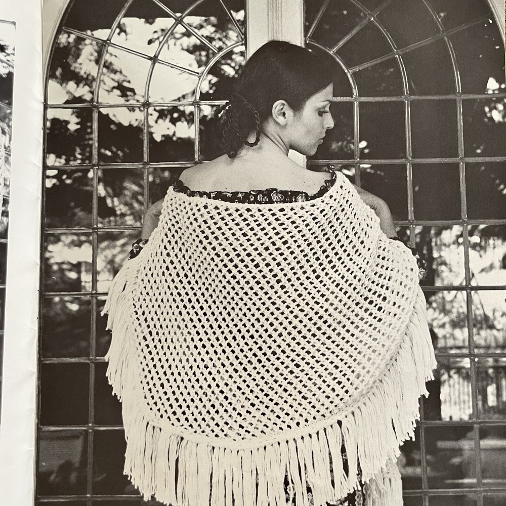 Vintage 1971 Knit & Crochet Pattern Book Bernat 10 Ten Snuggly Shawls Book 182